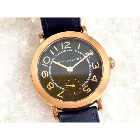 Marc Jacobs Accessories - Marc Jacobs 251709 Blue Leather Strap Vintage Ladies Wristwatch - 35mm - WORKS!